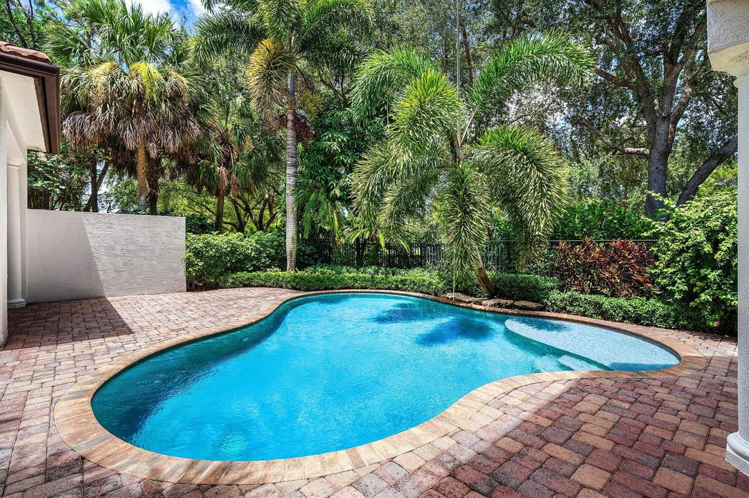 Private-Pool