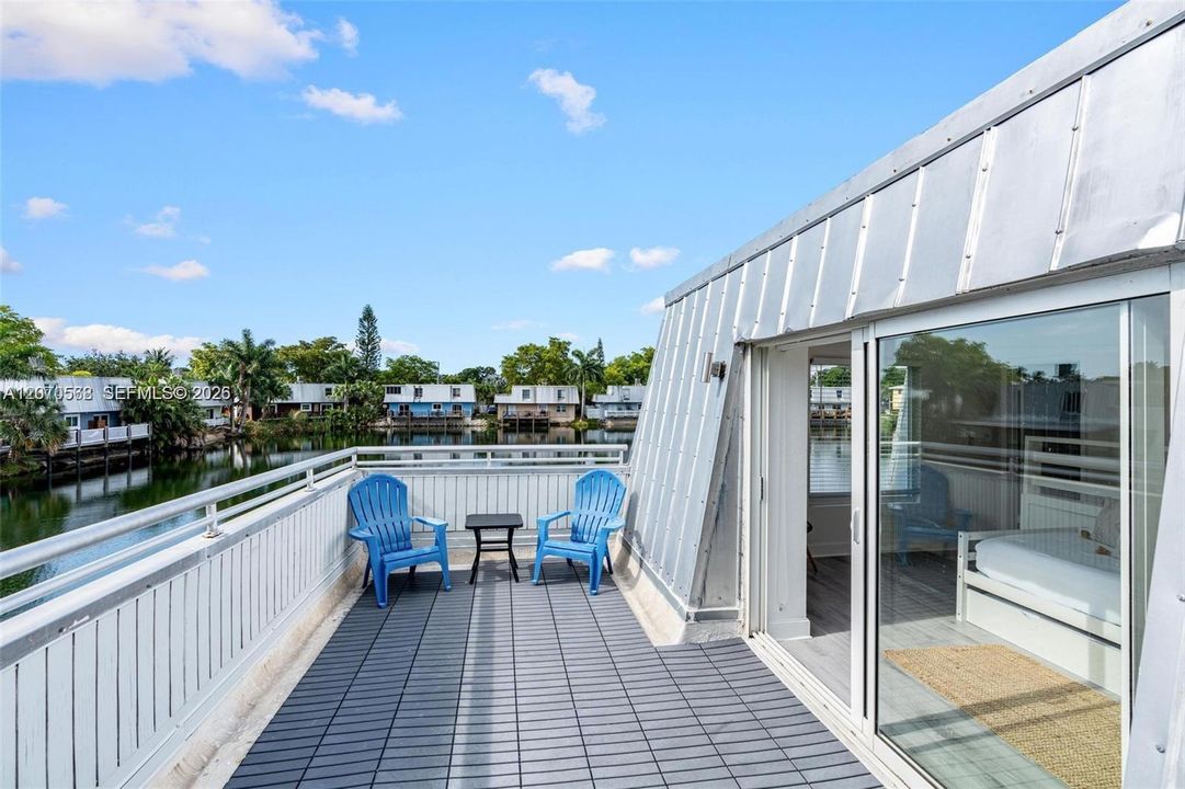 For Sale: $495,000 (3 beds, 3 baths, 1480 Square Feet)