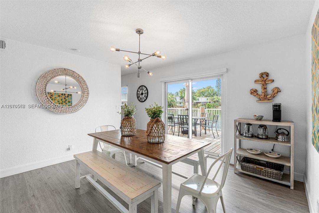 For Sale: $495,000 (3 beds, 3 baths, 1480 Square Feet)