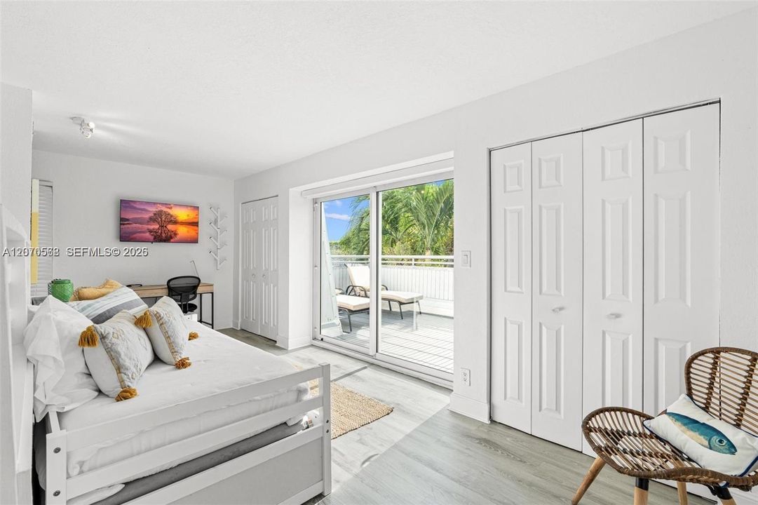 For Sale: $495,000 (3 beds, 3 baths, 1480 Square Feet)