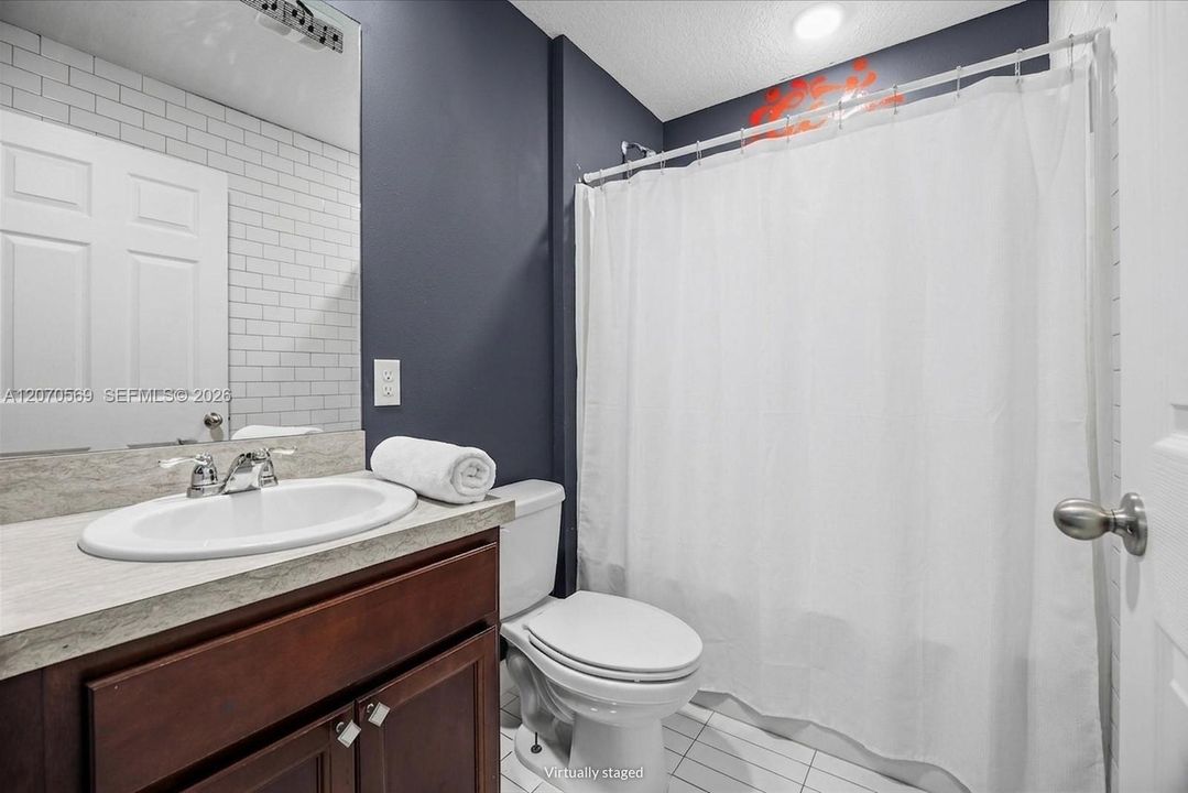For Sale: $374,700 (4 beds, 2 baths, 1806 Square Feet)