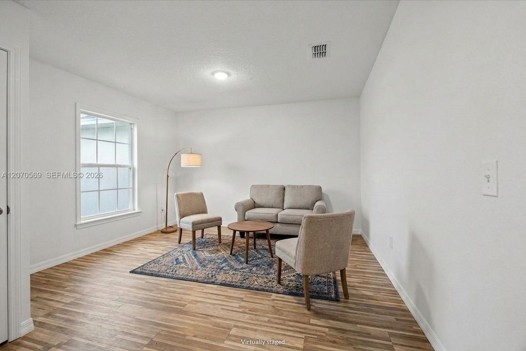 For Sale: $374,700 (4 beds, 2 baths, 1806 Square Feet)