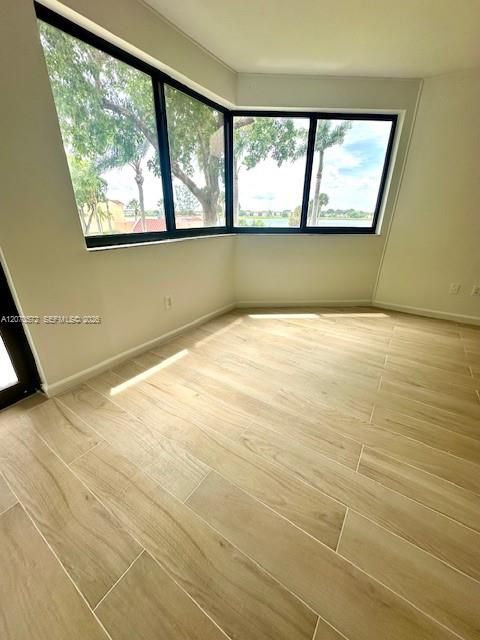 For Rent: $2,450 (2 beds, 1 baths, 1468 Square Feet)