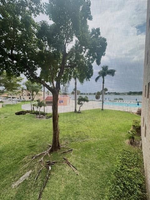 For Rent: $2,450 (2 beds, 1 baths, 1468 Square Feet)