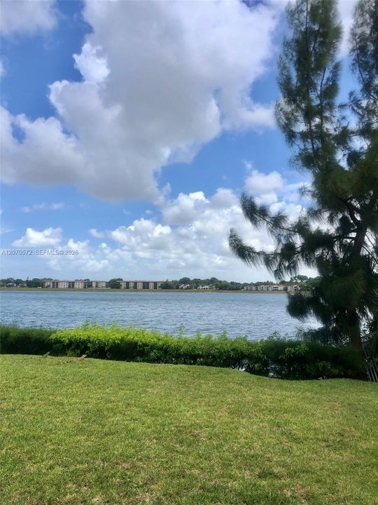 For Rent: $2,450 (2 beds, 1 baths, 1468 Square Feet)