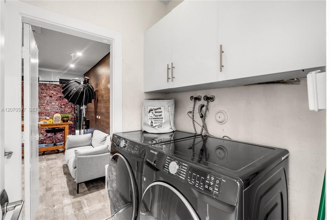 En Renta: $6,500 (5 camas, 3 baños, 2426 Pies cuadrados)