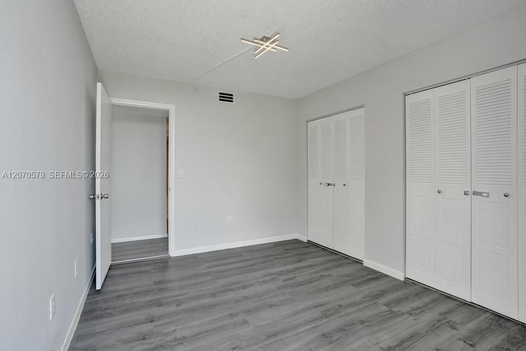 For Rent: $2,750 (2 beds, 2 baths, 1110 Square Feet)
