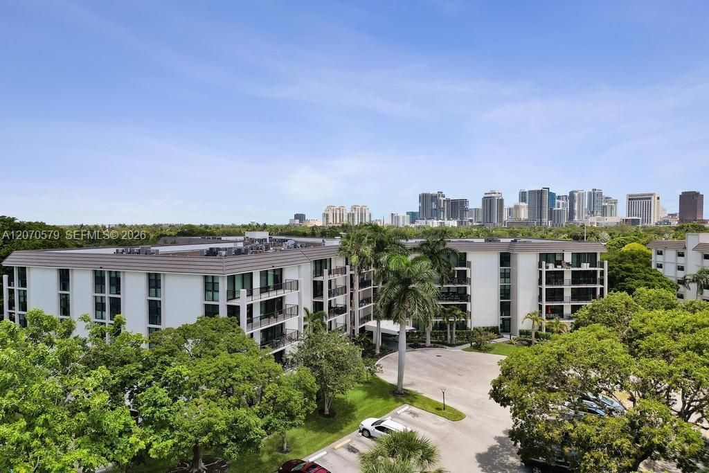 For Rent: $2,750 (2 beds, 2 baths, 1110 Square Feet)