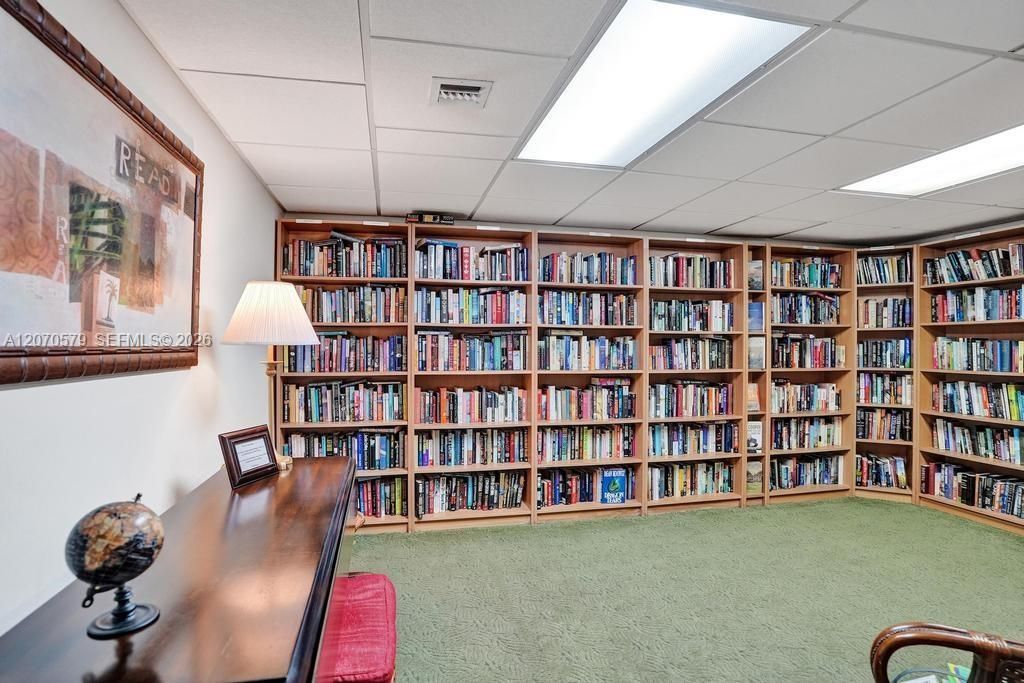 For Rent: $2,750 (2 beds, 2 baths, 1110 Square Feet)