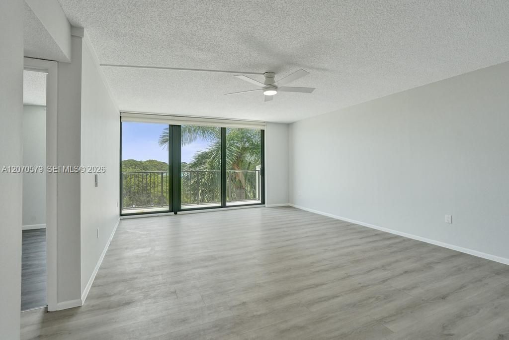 For Rent: $2,750 (2 beds, 2 baths, 1110 Square Feet)