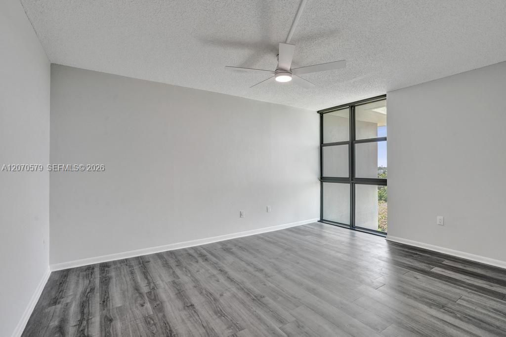 For Rent: $2,750 (2 beds, 2 baths, 1110 Square Feet)