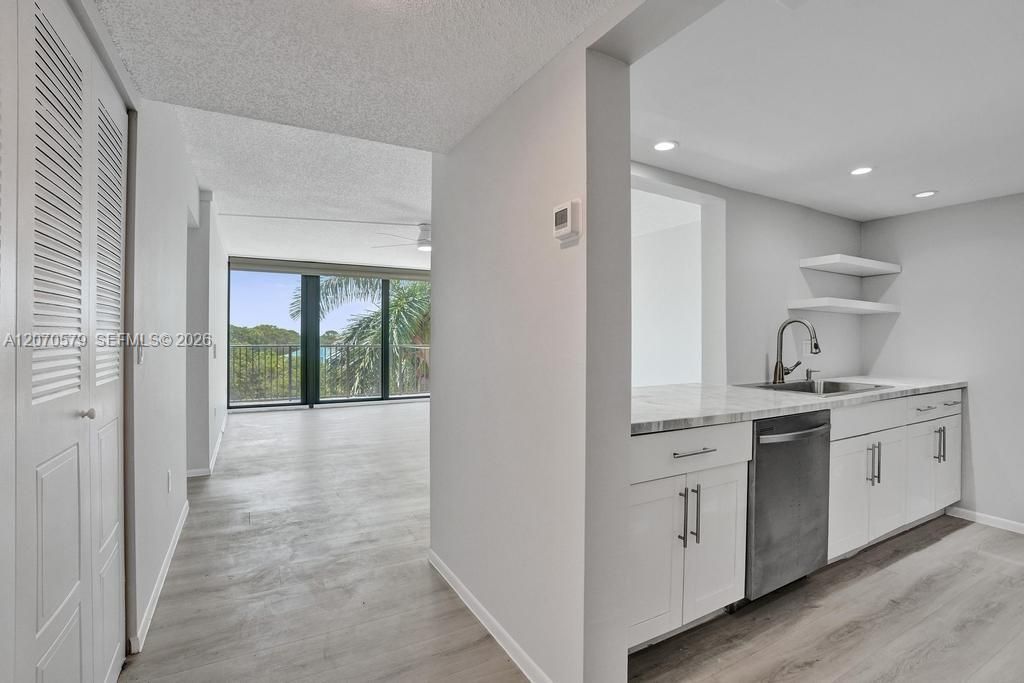 For Rent: $2,750 (2 beds, 2 baths, 1110 Square Feet)