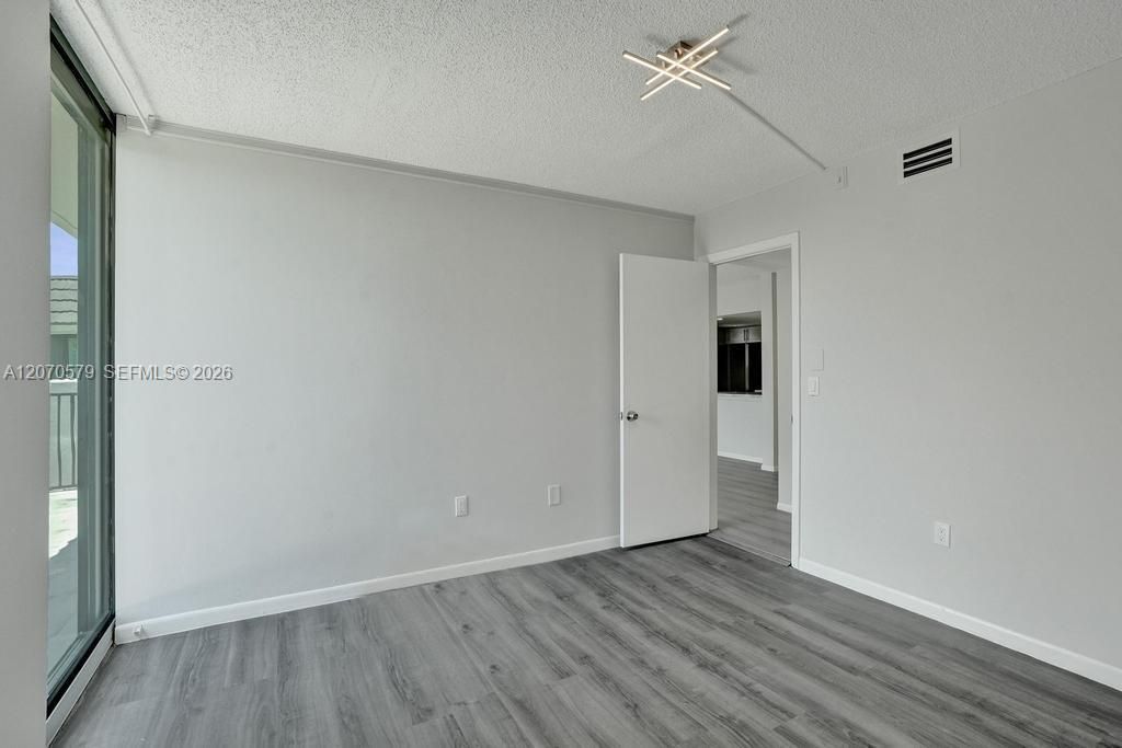 For Rent: $2,750 (2 beds, 2 baths, 1110 Square Feet)