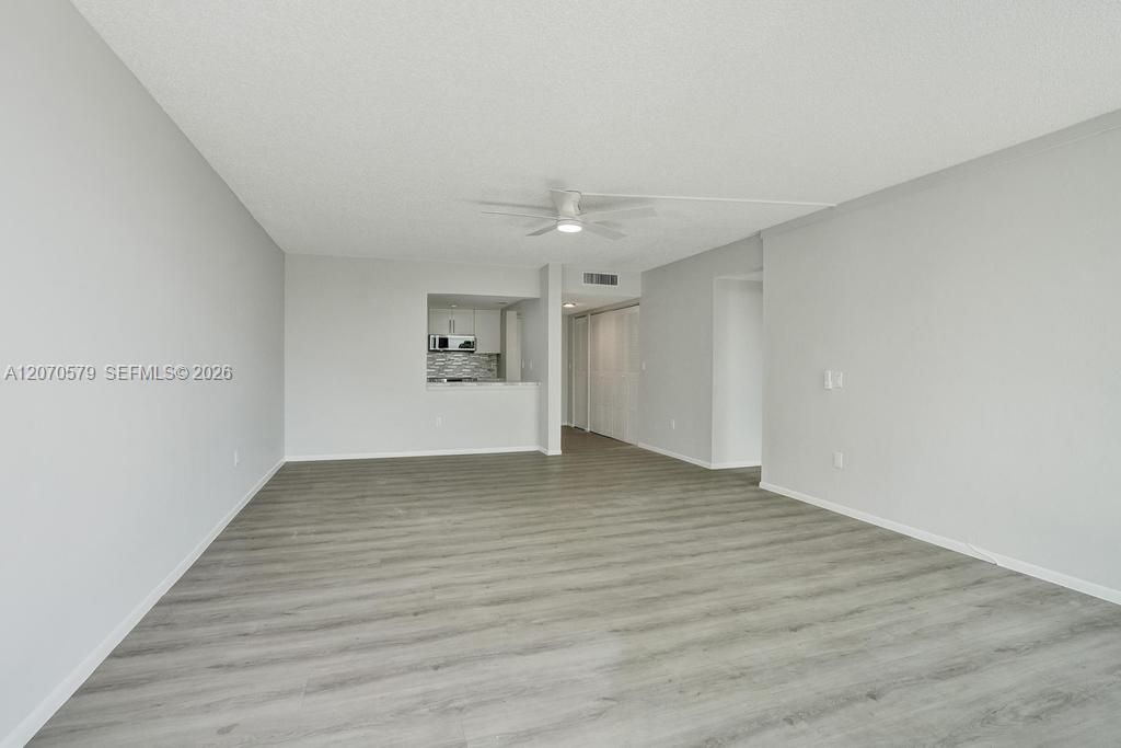 For Rent: $2,750 (2 beds, 2 baths, 1110 Square Feet)