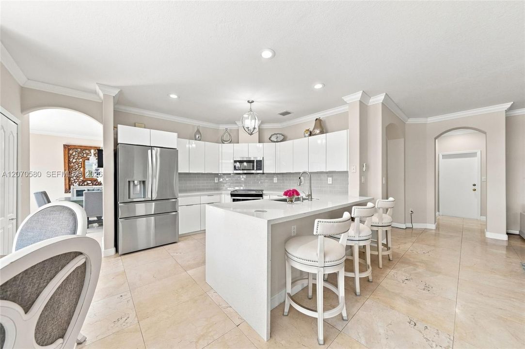 For Sale: $1,100,000 (4 beds, 3 baths, 3043 Square Feet)