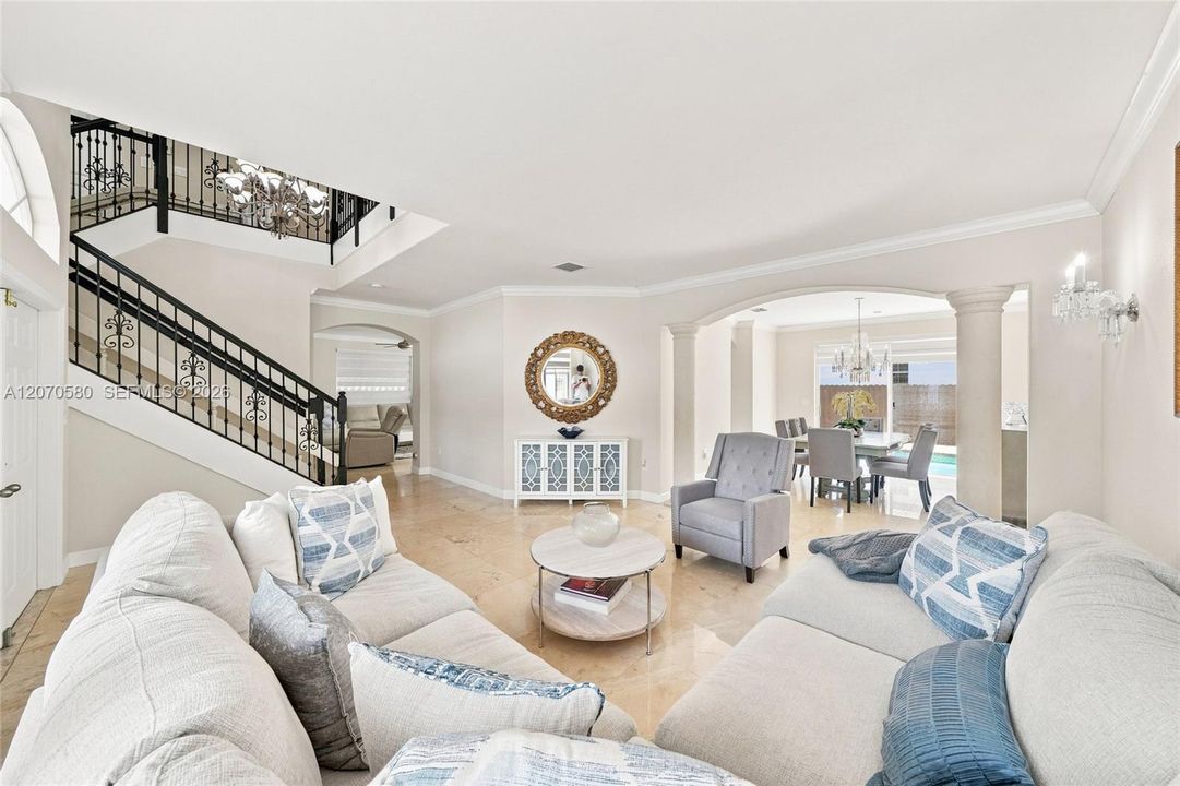 For Sale: $1,100,000 (4 beds, 3 baths, 3043 Square Feet)