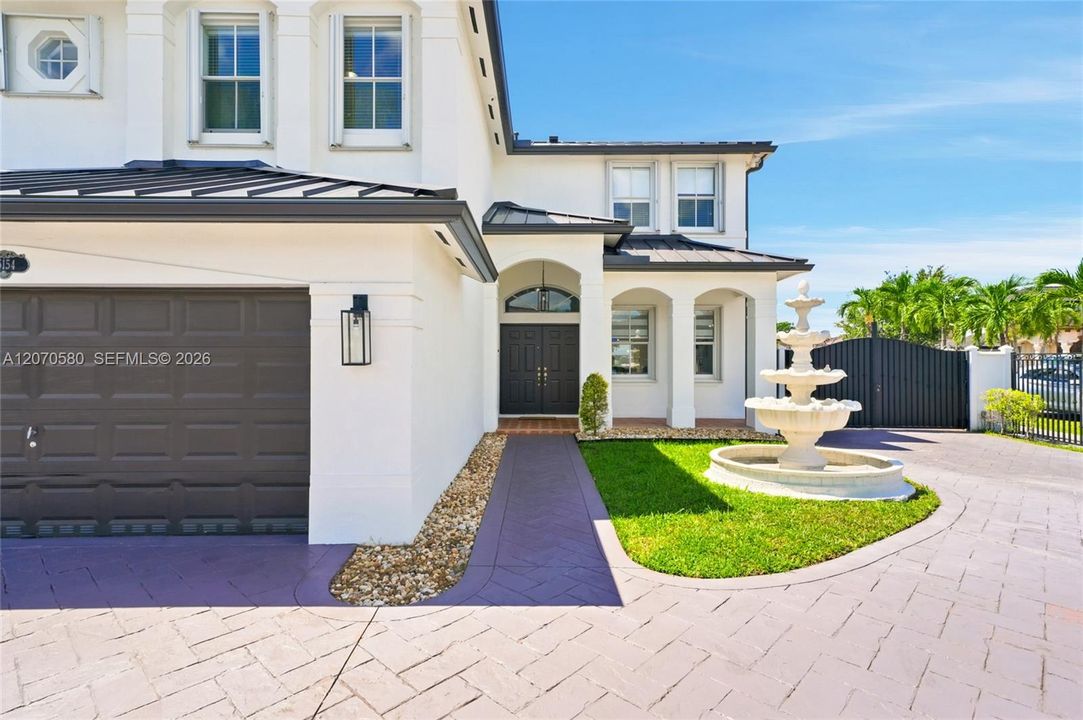 For Sale: $1,100,000 (4 beds, 3 baths, 3043 Square Feet)