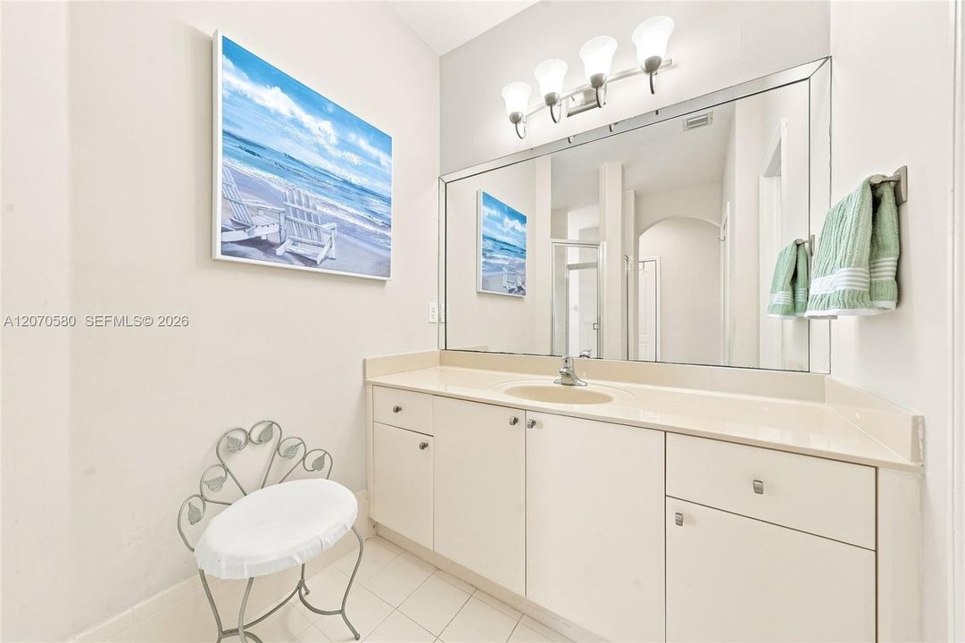 For Sale: $1,100,000 (4 beds, 3 baths, 3043 Square Feet)