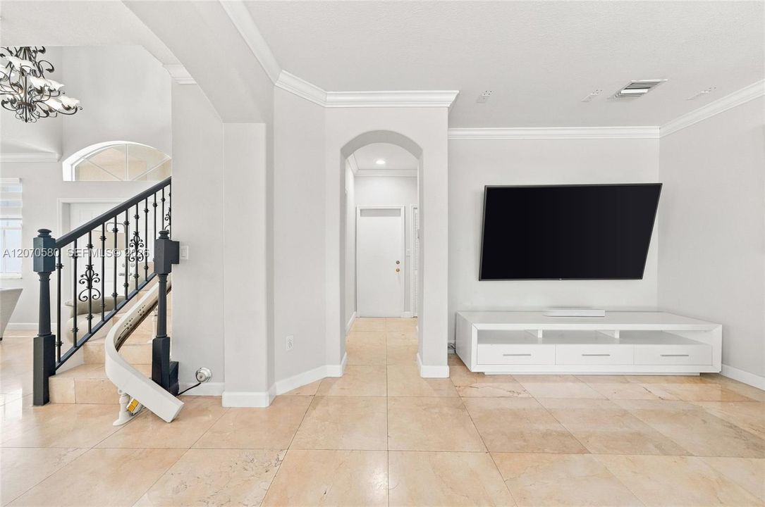 For Sale: $1,100,000 (4 beds, 3 baths, 3043 Square Feet)