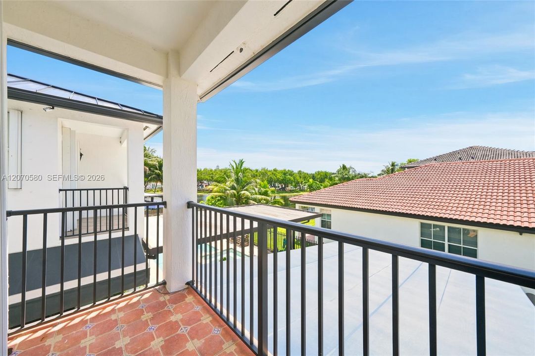 For Sale: $1,100,000 (4 beds, 3 baths, 3043 Square Feet)