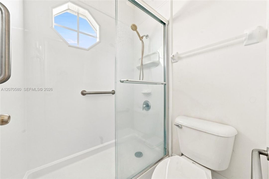 For Sale: $1,100,000 (4 beds, 3 baths, 3043 Square Feet)