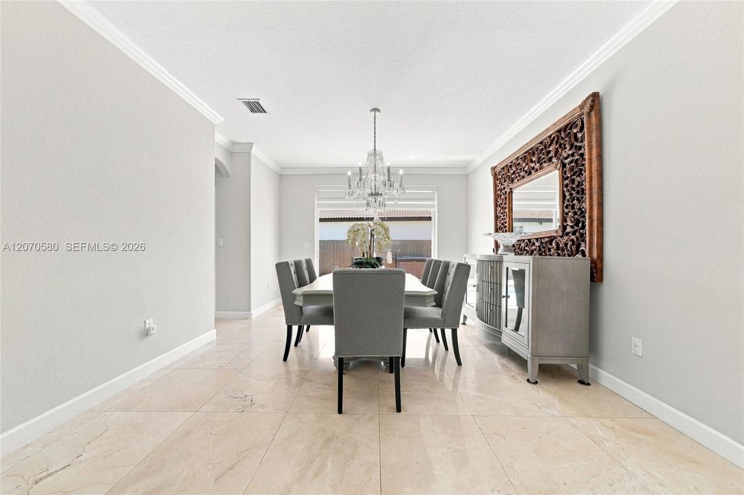 For Sale: $1,100,000 (4 beds, 3 baths, 3043 Square Feet)