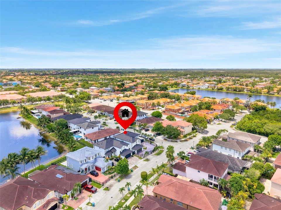 For Sale: $1,100,000 (4 beds, 3 baths, 3043 Square Feet)