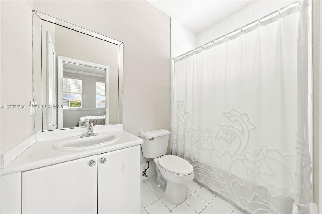 For Sale: $1,100,000 (4 beds, 3 baths, 3043 Square Feet)