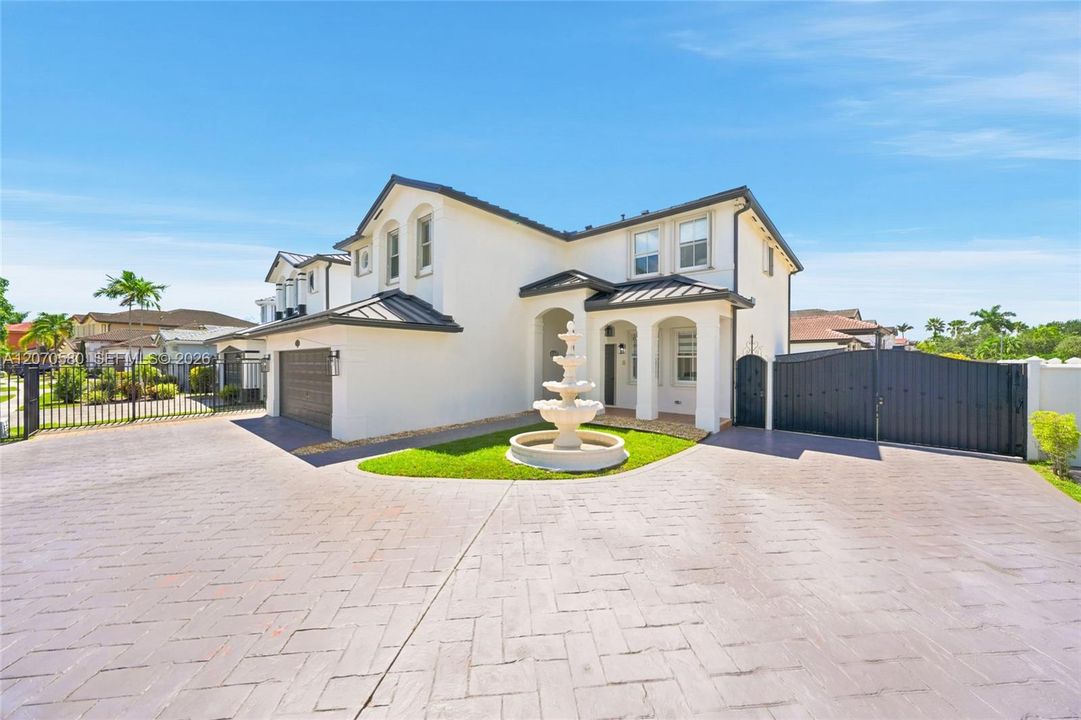 For Sale: $1,100,000 (4 beds, 3 baths, 3043 Square Feet)