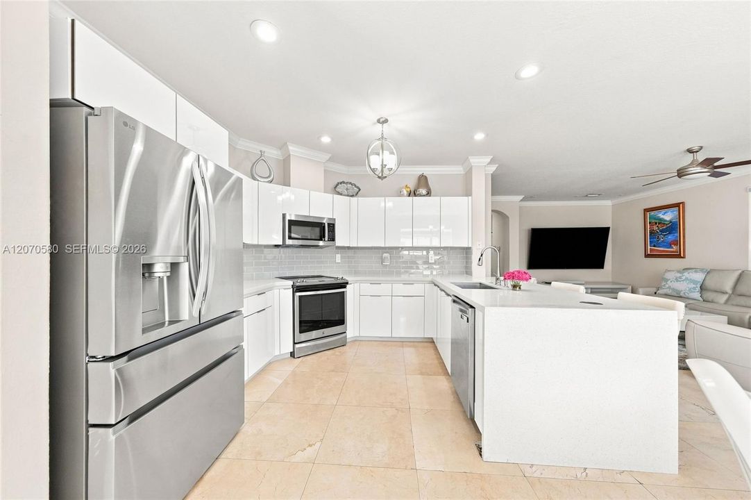 For Sale: $1,100,000 (4 beds, 3 baths, 3043 Square Feet)