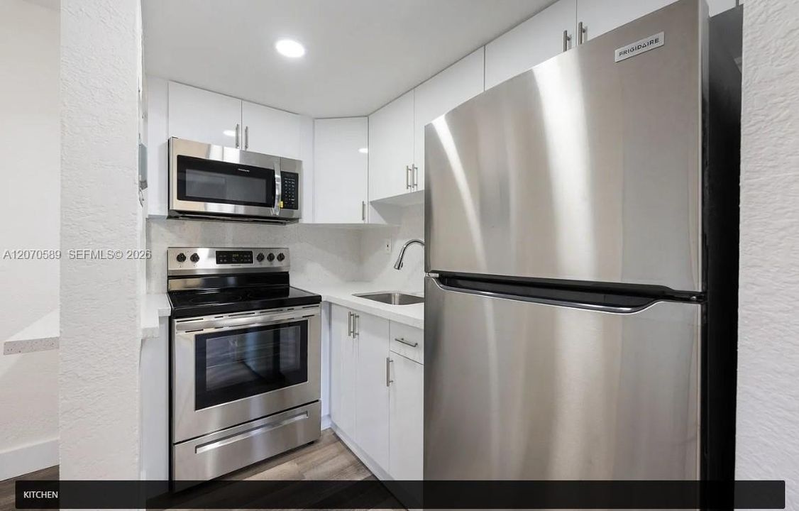 For Rent: $1,700 (1 beds, 1 baths, 5235 Square Feet)