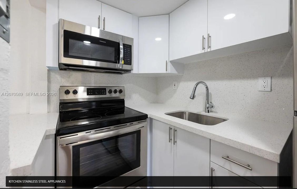 For Rent: $1,700 (1 beds, 1 baths, 5235 Square Feet)