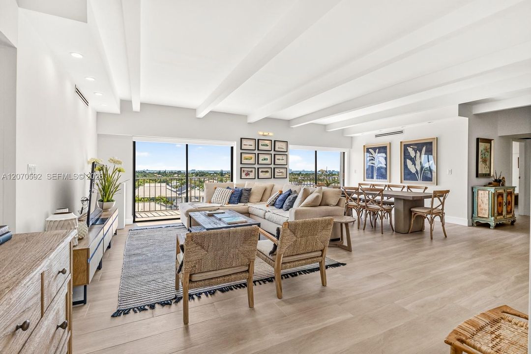For Sale: $2,100,000 (3 beds, 2 baths, 2450 Square Feet)