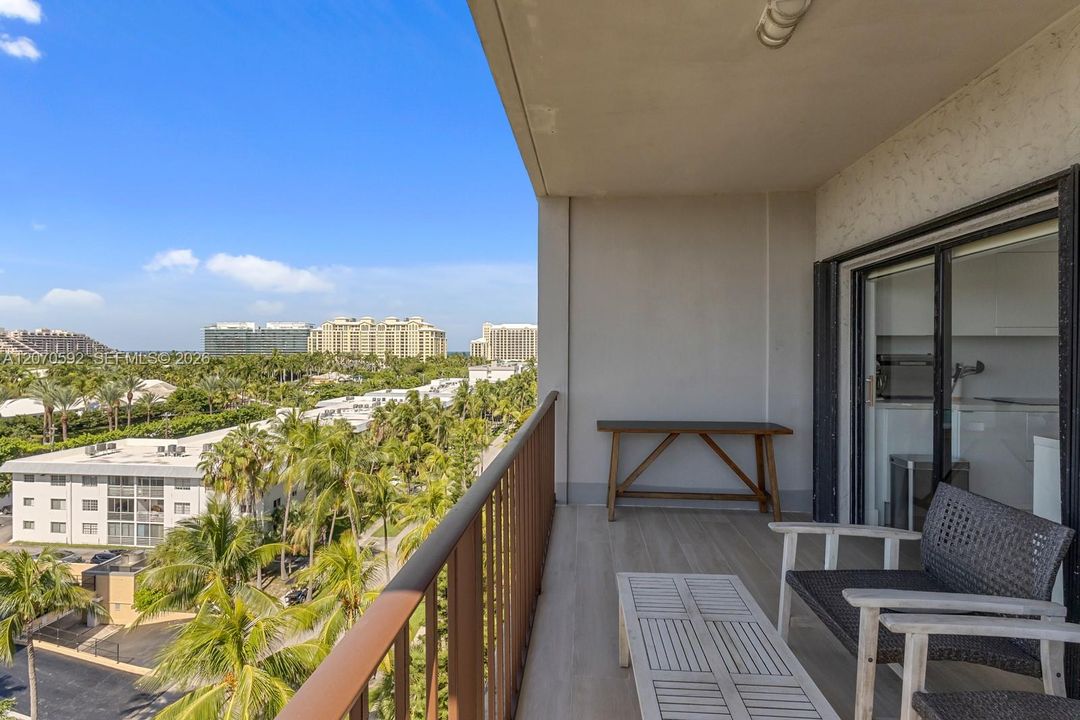 For Sale: $2,100,000 (3 beds, 2 baths, 2450 Square Feet)