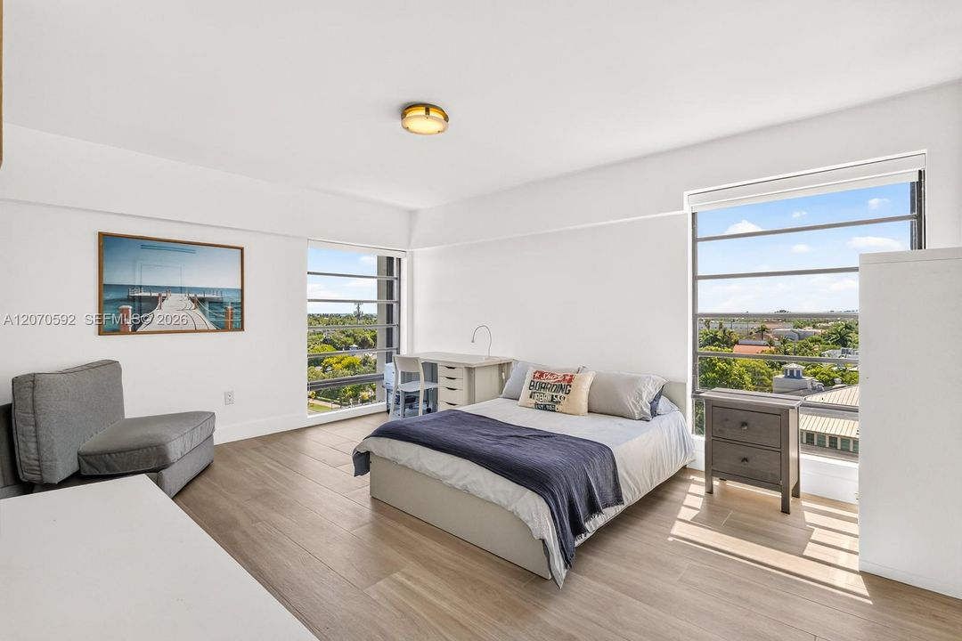 For Sale: $2,100,000 (3 beds, 2 baths, 2450 Square Feet)