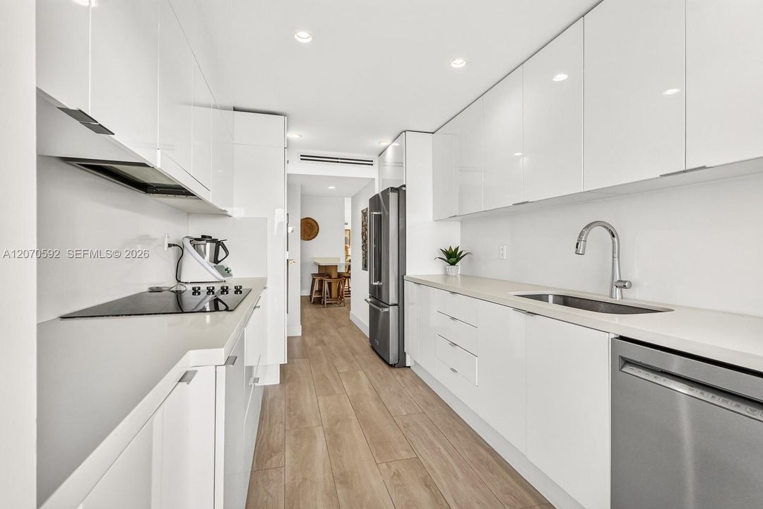 For Sale: $2,100,000 (3 beds, 2 baths, 2450 Square Feet)