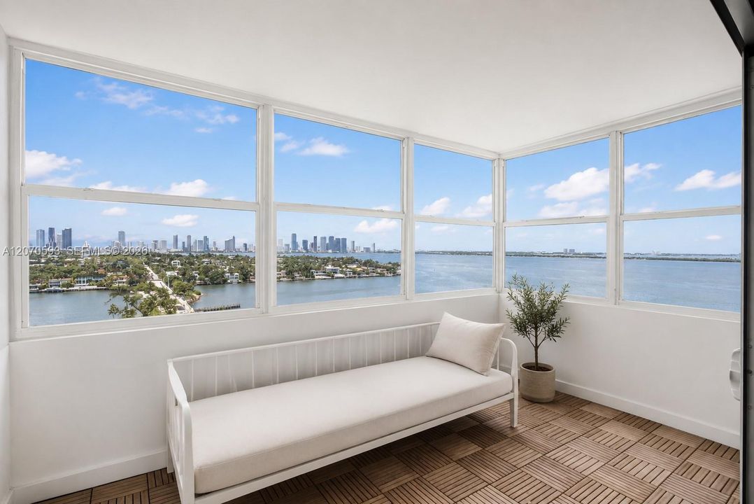 For Rent: $11,500 (2 beds, 3 baths, 1401 Square Feet)
