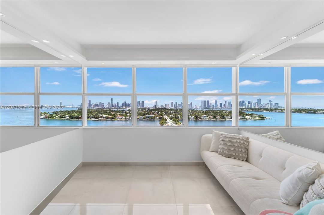 For Rent: $11,500 (2 beds, 3 baths, 1401 Square Feet)