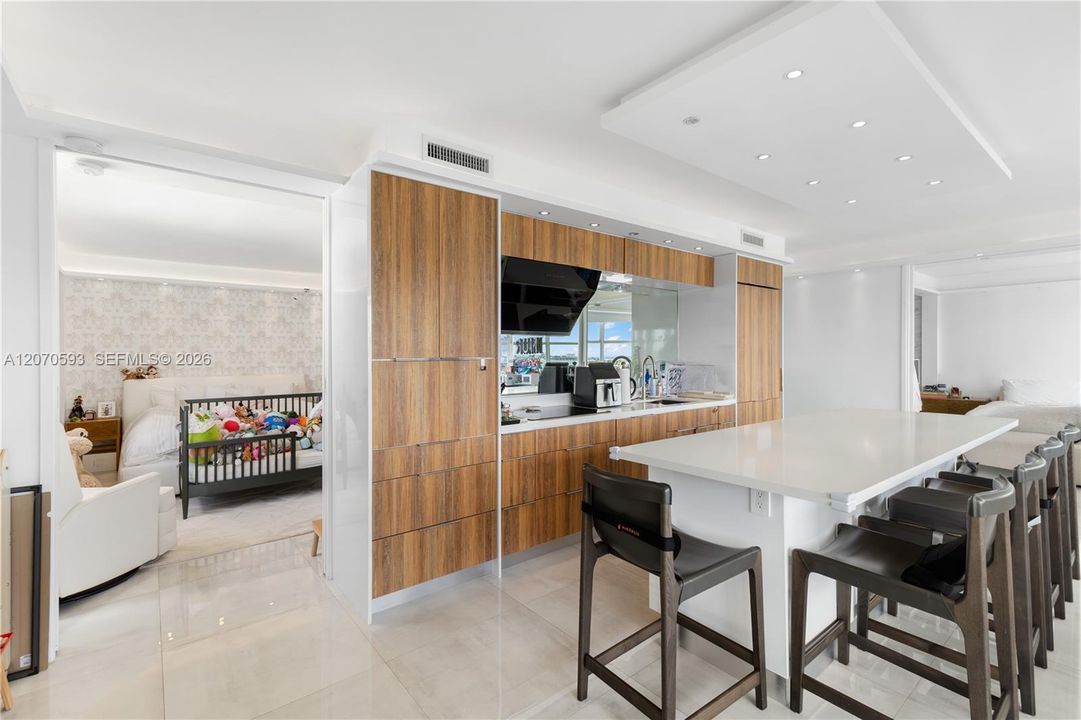 For Rent: $11,500 (2 beds, 3 baths, 1401 Square Feet)