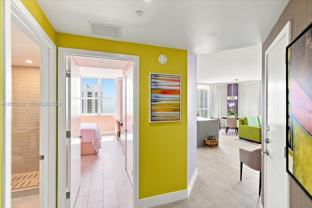 For Sale: $895,000 (2 beds, 2 baths, 1060 Square Feet)