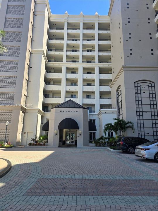 For Sale: $649,900 (2 beds, 2 baths, 1787 Square Feet)