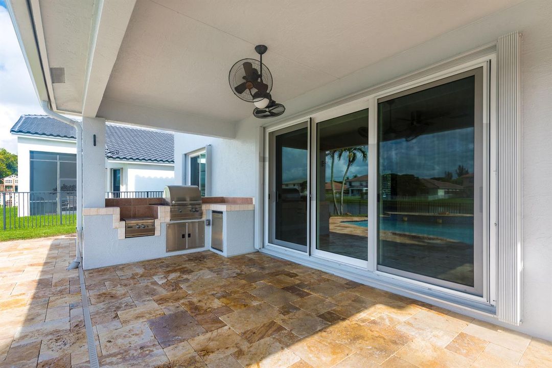 112IsolaCirRoyalPalmBeach-36