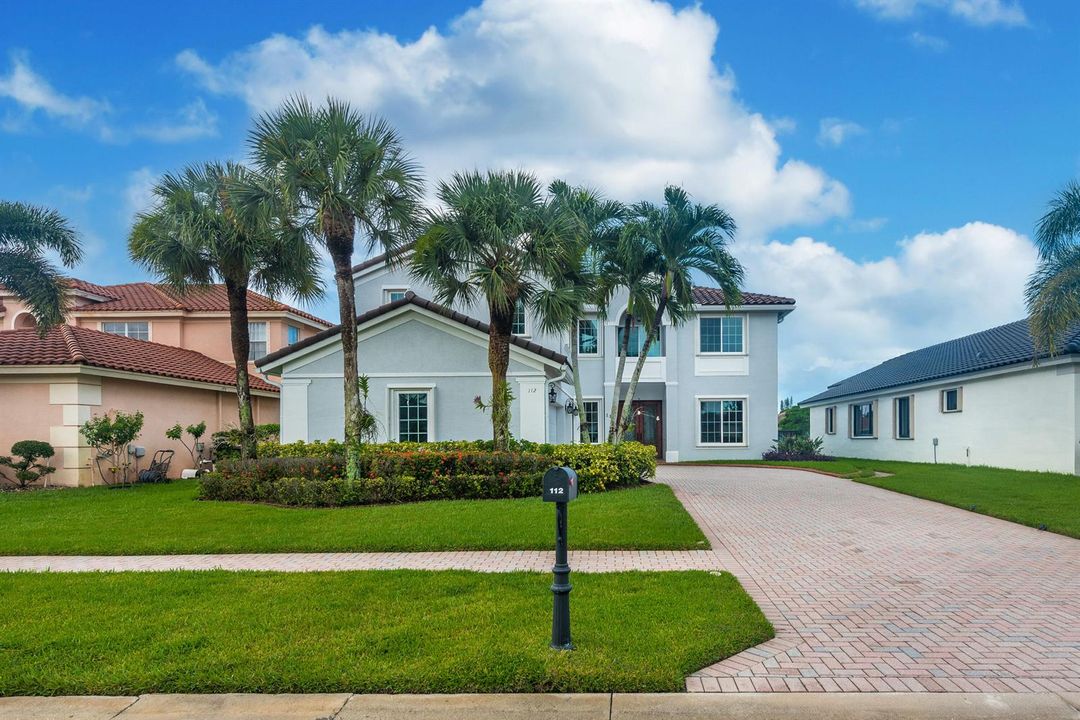 112IsolaCirRoyalPalmBeach-1