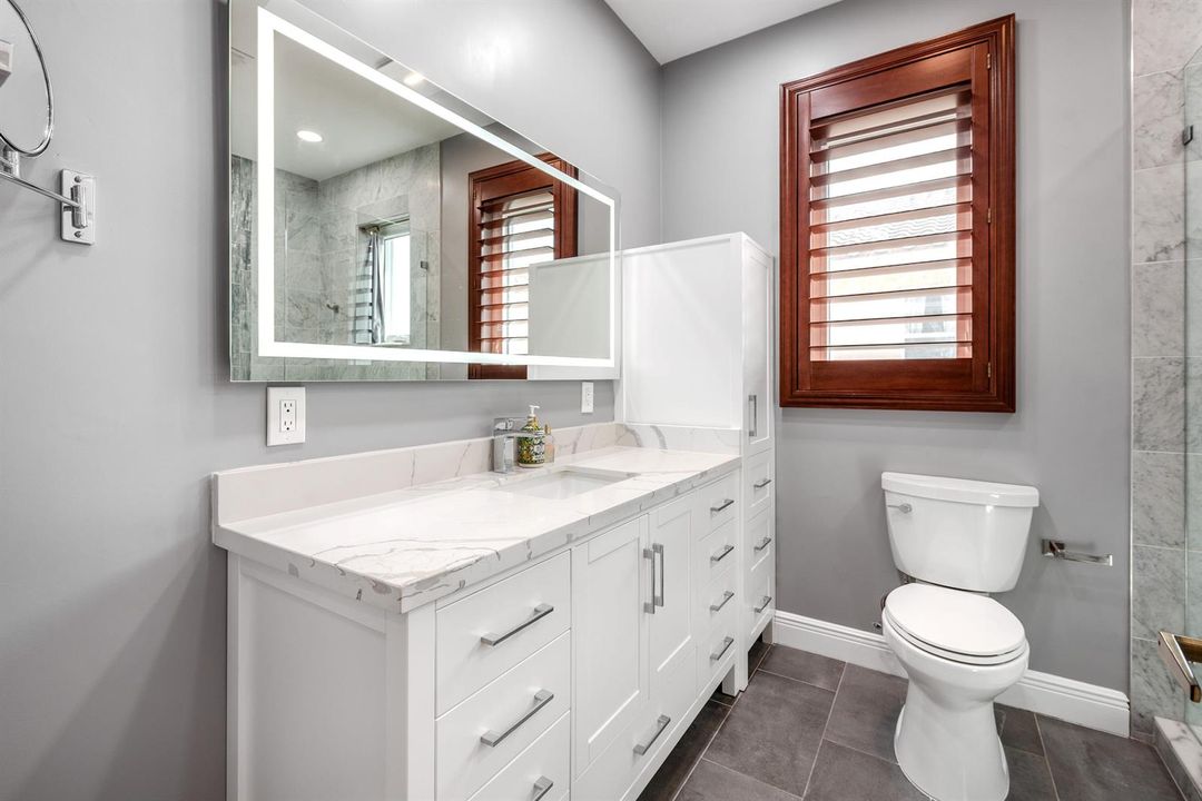 112IsolaCirRoyalPalmBeach-30