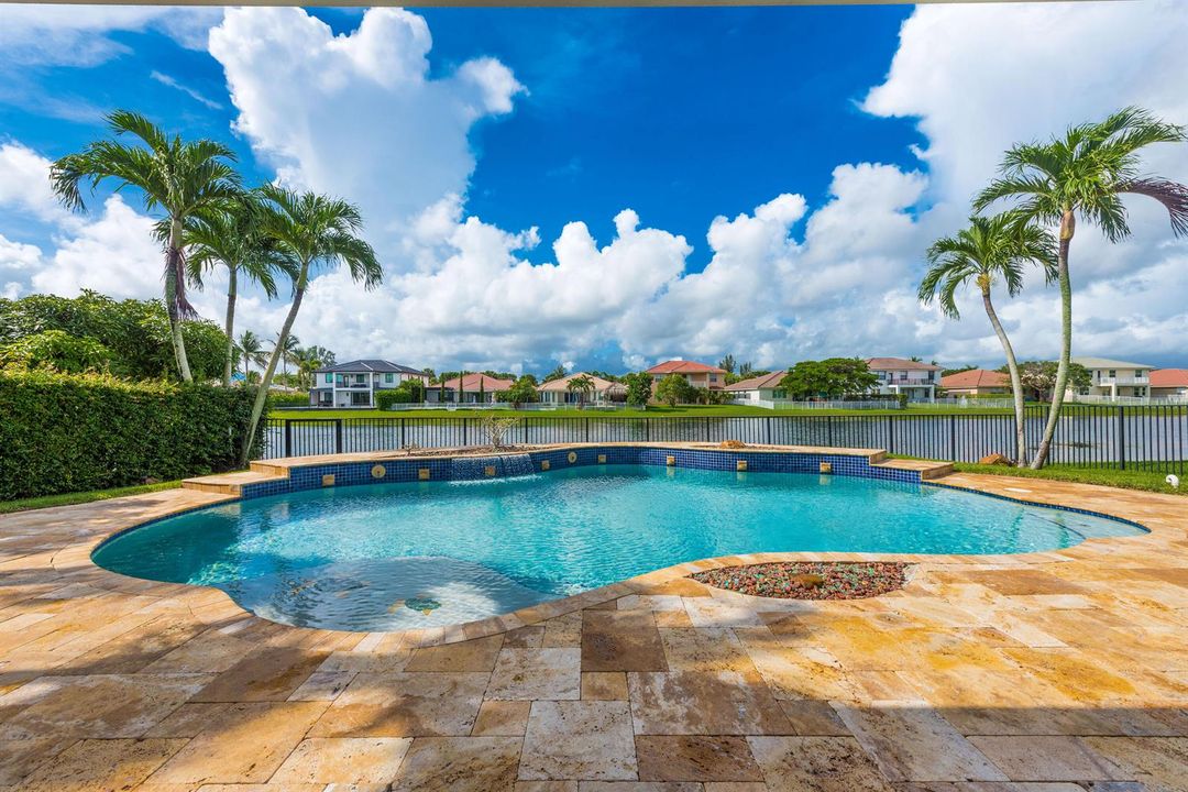 112IsolaCirRoyalPalmBeach-41