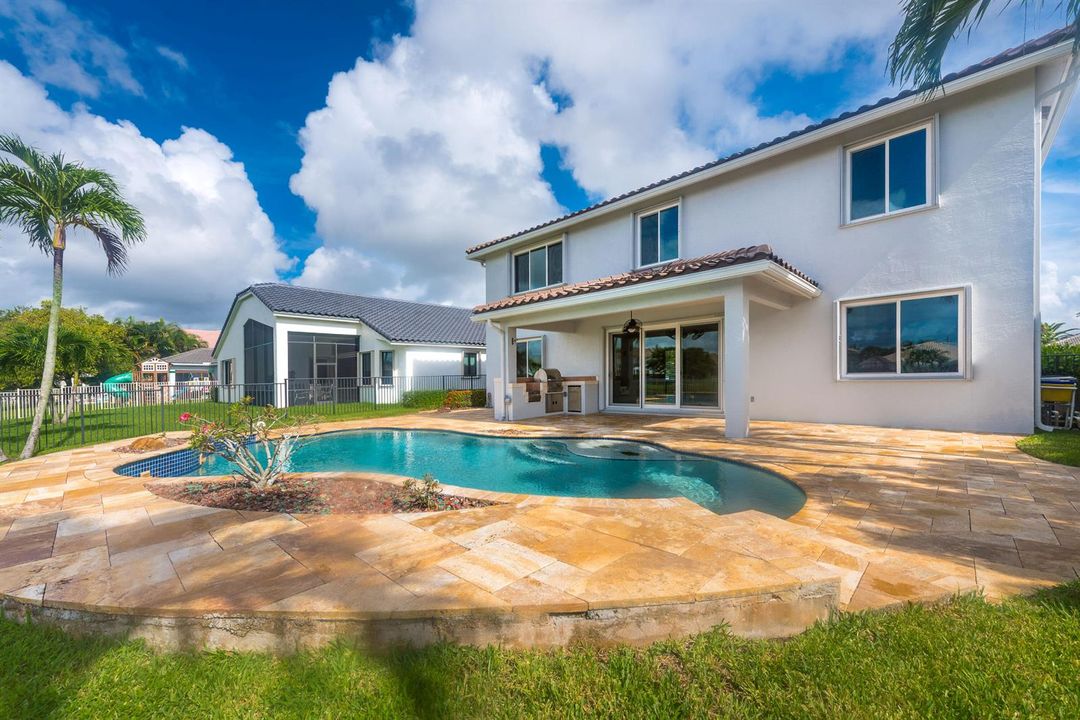 112IsolaCirRoyalPalmBeach-37