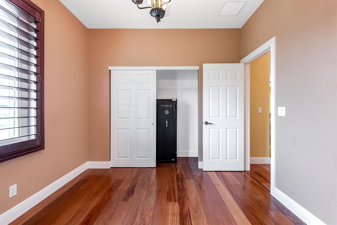 112IsolaCirRoyalPalmBeach-29