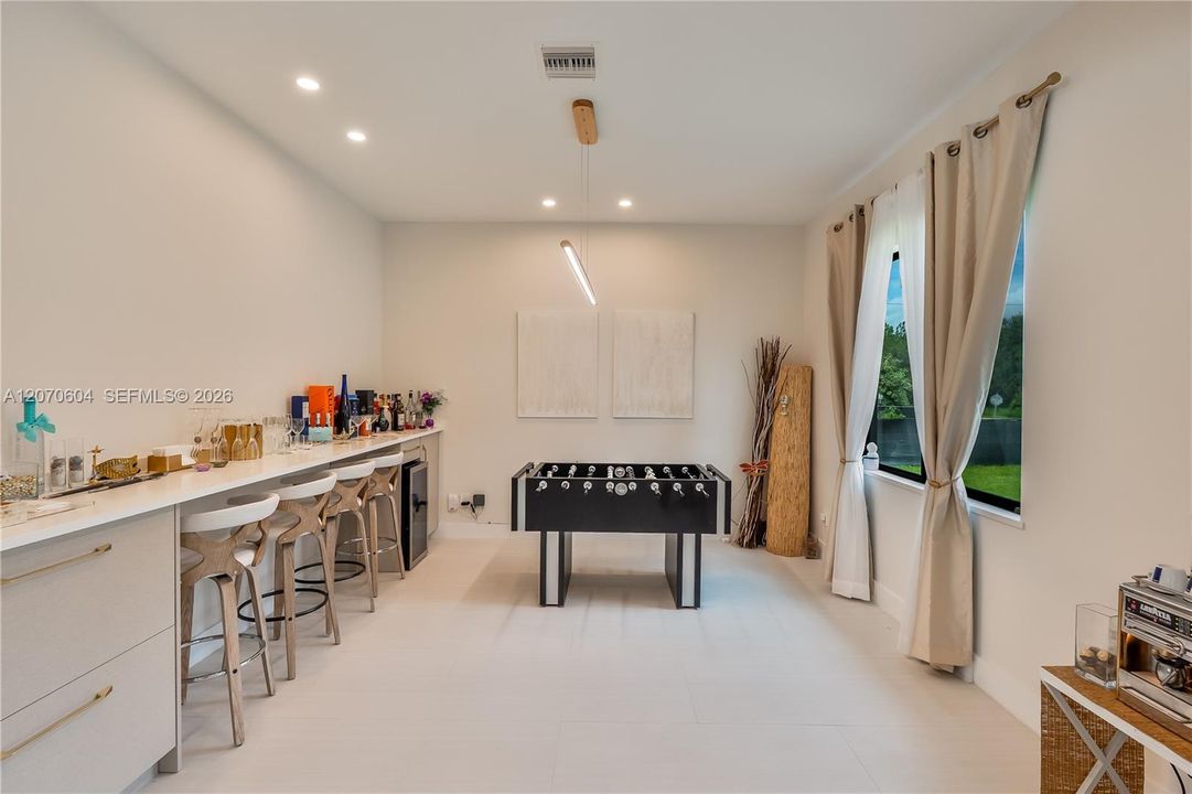 For Sale: $1,390,000 (3 beds, 3 baths, 0 Square Feet)