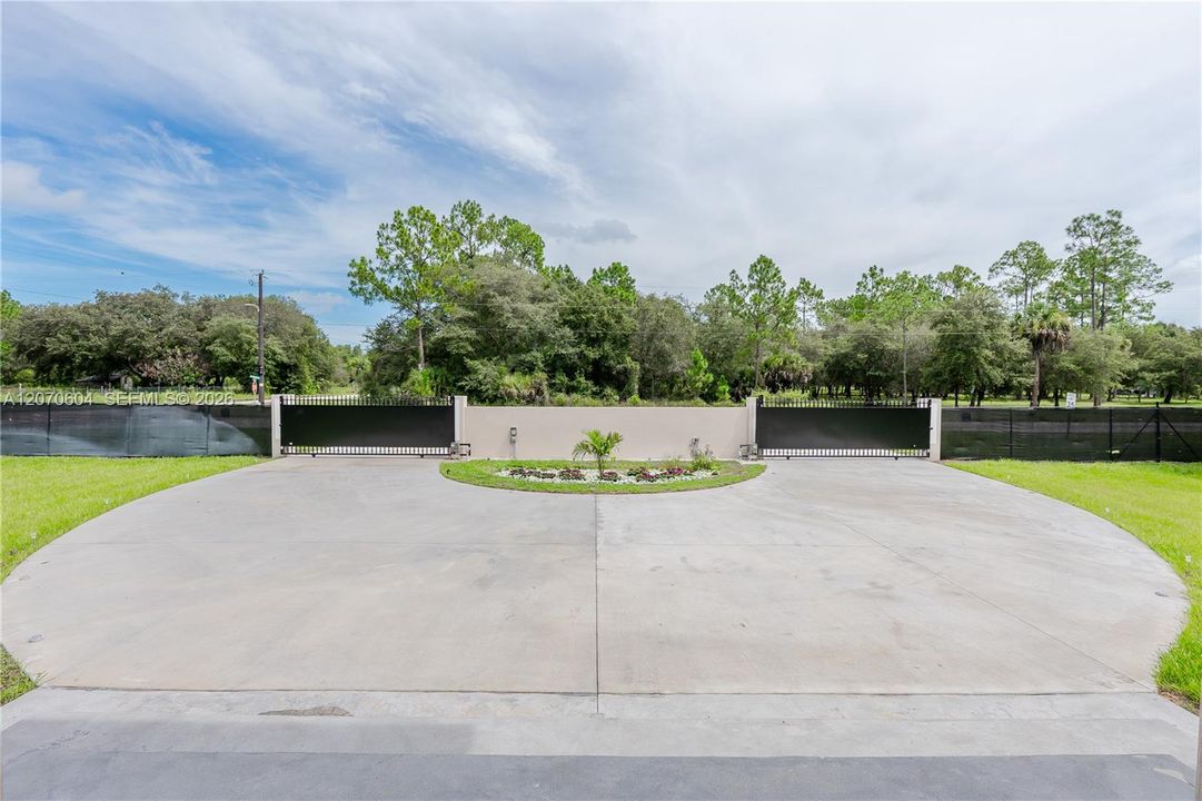 For Sale: $1,390,000 (3 beds, 3 baths, 0 Square Feet)