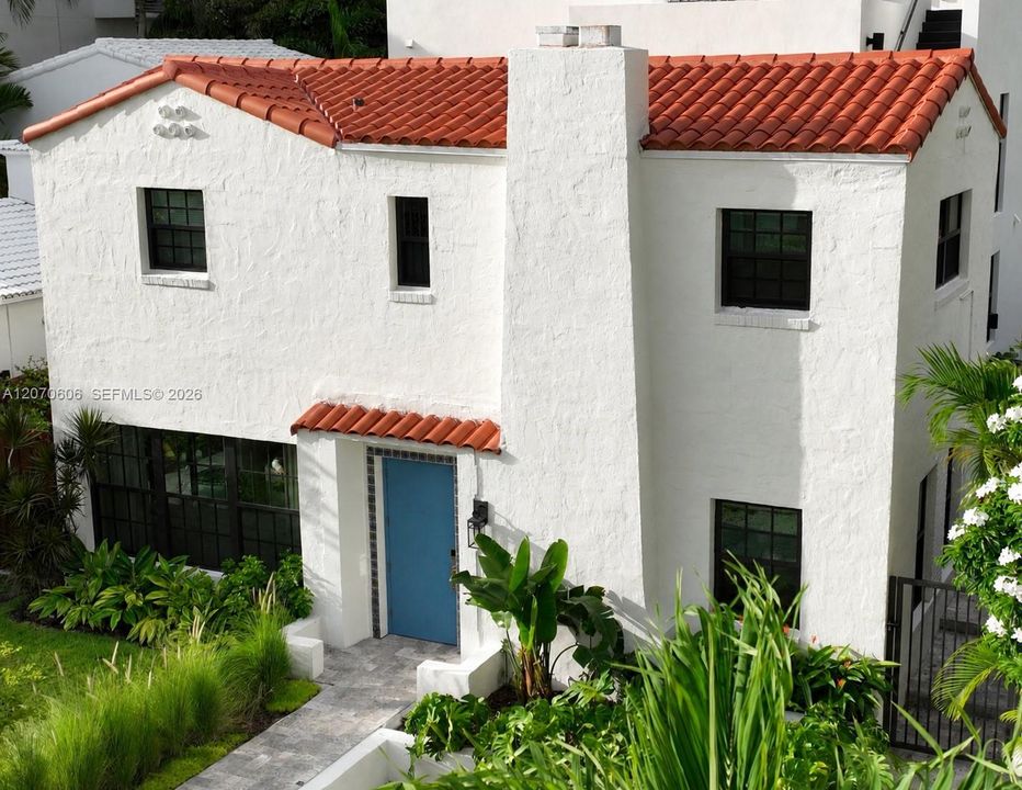 For Rent: $39,500 (6 beds, 6 baths, 3600 Square Feet)